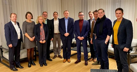 Gruppenfoto der Teilnehmer des Treffens